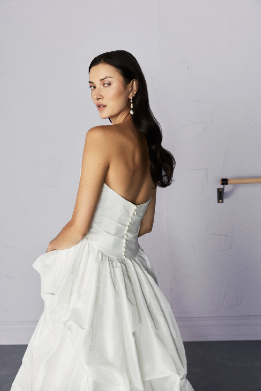 Robes de mariée Savannah Miller : Modele Ambar