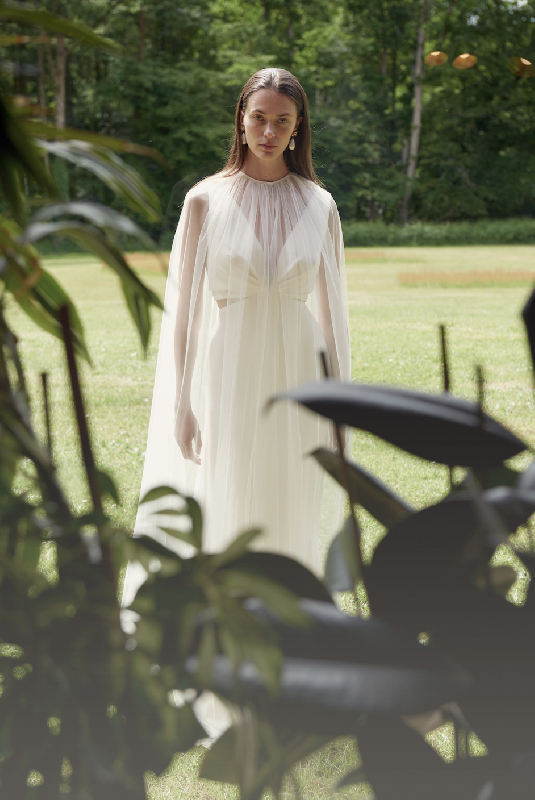 Robes de mariée Laure de Sagazan  : Modele Cape Eleno