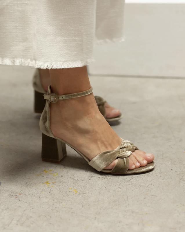 Chaussures Flordeasoka : Modele Sandales Magritte Vert Raisin